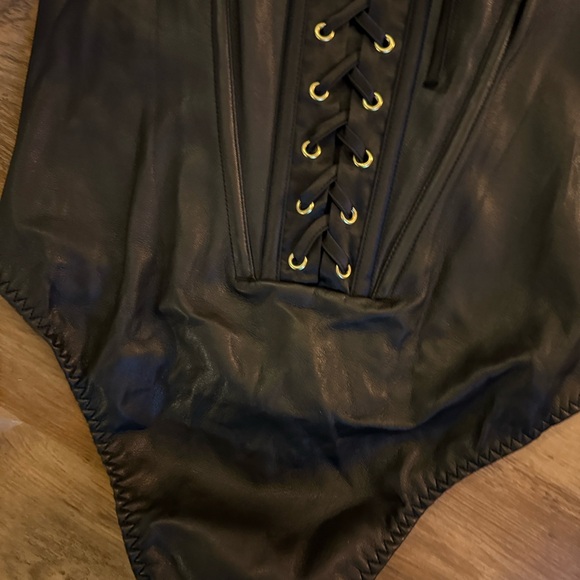 Victoria's Secret black love letters faux leather Black Lace Corset Bodysuit - M - Picture 6 of 11